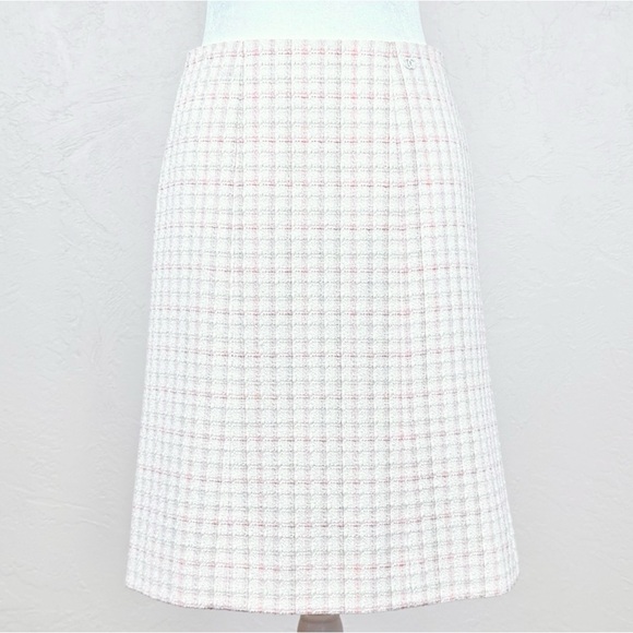 CHANEL Dresses & Skirts - Chanel 04C 2004 Cruise Resort Ivory Fantasy Tweed B2364 Skirt Size 36 FR 4 US